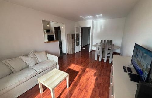 Guyancourt Apartment | F3 avec balcon 5 min gare SQY et Parking gratuit