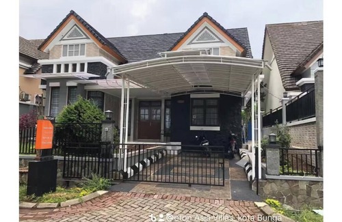 Cipanas Villa | (FA1-03)Elite villa -3 Bedrooms with Private Pool