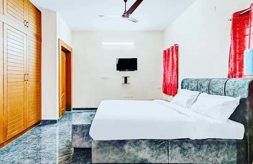 Chennai Hotel | Fabexpress Aathira Inn