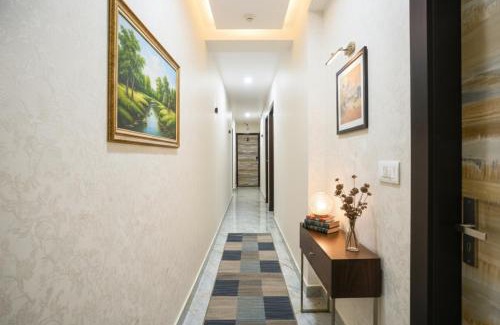 Jogeshwari West Hotel | FabExpress Good Luck Residency - Nr NESCO Exhibition Center