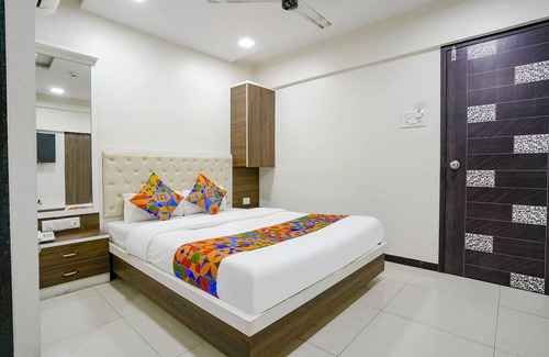 Vashi Hotel | Fabexpress Rajmahal