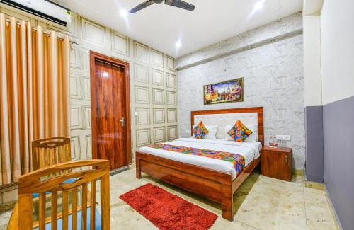 Greater Noida Hotel | FabExpress The DMS Residency