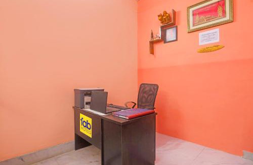 Kakarmatha House | FabHotel Baba Guest House - Dasaswamedh Ghat