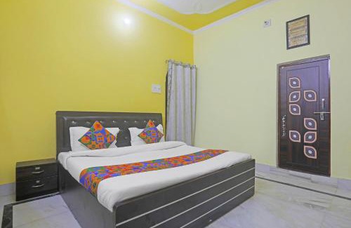 Kakarmatha House | FabHotel Baba Guest House - Dasaswamedh Ghat