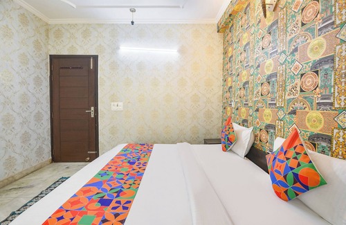 Chittaranjan Hotel | Fabhotel Chaudhary Palace