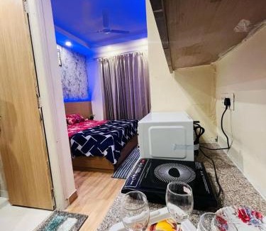 Greater Noida Apartment | FabHotel Elegant Stay