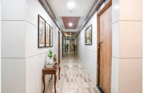 Ahmedabad Hotel | FabHotel Galaxy I