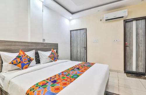 Kakarmatha Hotel | FabHotel LS Grand - Banaras Railway Station