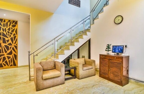 DLF City Hotel | Fabhotel Rallkmas