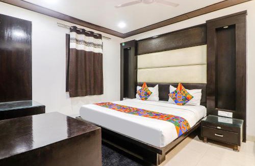 Prashant Vihar Hotel | FabHotel Rayplus - Prashant Vihar