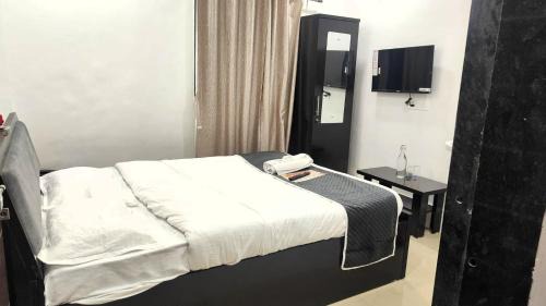 Kharadi Hotel | FabHotel Spark Inn
