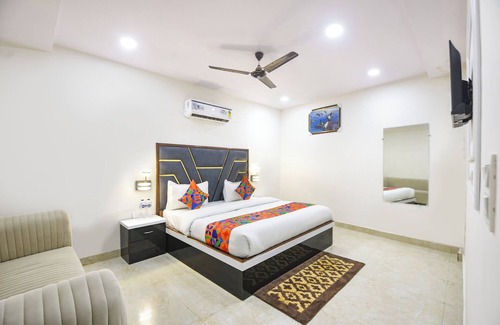 Kirti Nagar Hotel | Fabhotel Tulip Sarover