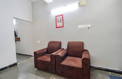Medchal Hotel | Fabhotel Vk Luxury Room'S