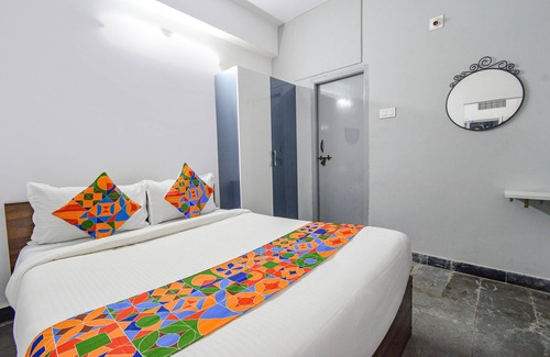 Medchal Hotel | Fabhotel Vk Luxury Room'S