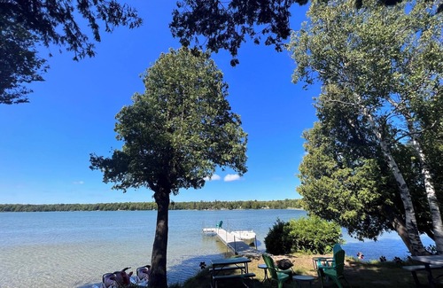 Baileys Harbor Cottage | Fabulous 2 Bed, 2 Bath Cottage On Kangaroo Lake