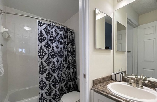 Deerfield Beach Condo | π΄ Fabulous 2 Bed 2 Bath with all of the amenities and Private Balcony