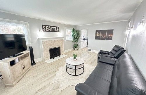 Mann House | Fabulous 2-bedroom house minutes to Downtown Seattle