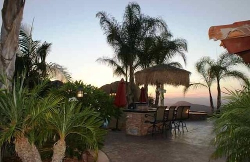 Escondido House | FABULOUS 360 VIEW, beautiful 4000 sf home & pickleball 30 + days stay required.