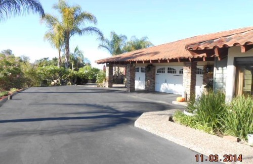 Escondido House | FABULOUS 360 VIEW, beautiful 4000 sf home & pickleball 30 + days stay required.