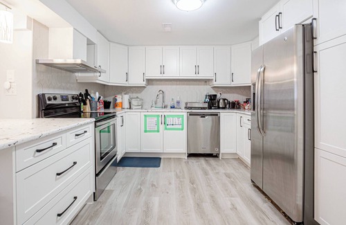 Mississauga Apartment | Fabulous Forested Flat