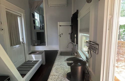 Seneca Cabin | Fabulous Tiny House with AC in charming Seneca