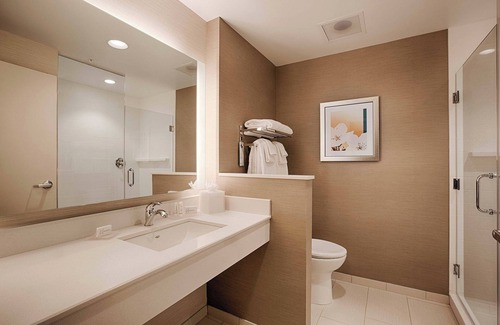 Bay Esplanade Hotel | Fairfield Inn & Suites by Marriott Clearwater Beach