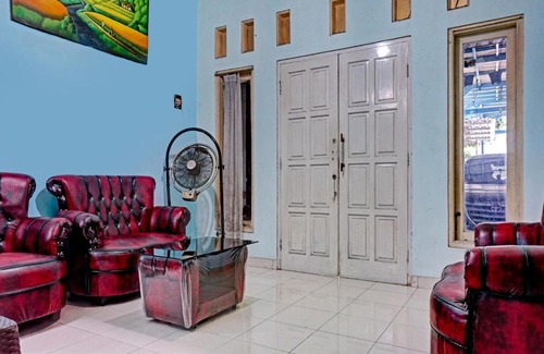 Depok Hotel | Fajar Inn Mitra RedDoorz