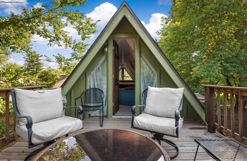 Beaver Shores House | Fall Calendar NOW Open Beaver Lake AFrame Hot Tub