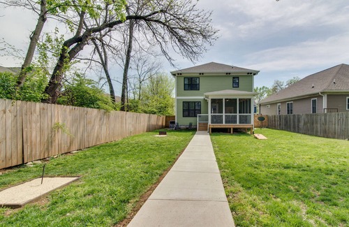 McFerrin Park House | Fall Discounts! Big Yard for Pets! Restaurants!BROADWAY/Downtown 1 ML TOPGOLF!