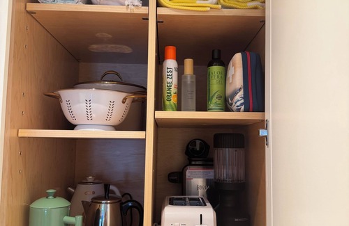 Ocean Grove House | Fall escape to Seaside Cottage blocks from the beach in Ocean Grove. Sleeps 2