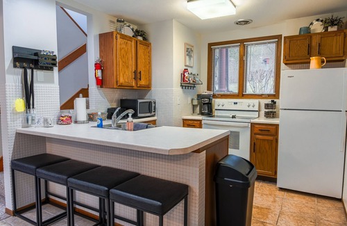 The Galena Territory Condo | Fall Foliage Golf Views - King Beds- Fireplace- Indoor Pool- Near Scenic Trails