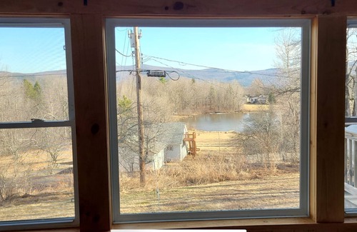 Town of Conesville Cottage | Fall Foliage - Mountain Views - Ski - Lake Access