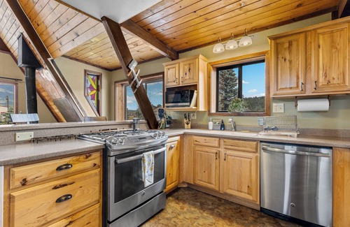 Baderville House | Fall in Flagstaff | Enjoy our Local Discounts