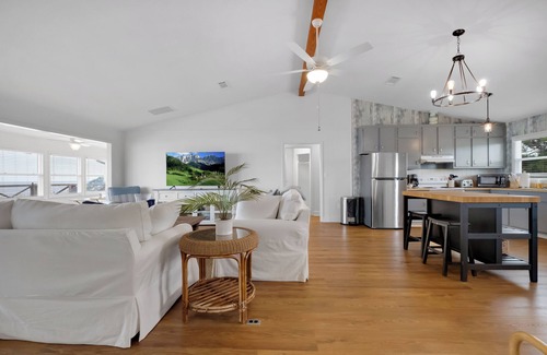 Alligator Point House | Fall in Love at A Point To Remember – Oceanfront Charm & Timeless Romance