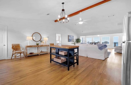 Alligator Point House | Fall in Love at A Point To Remember – Oceanfront Charm & Timeless Romance