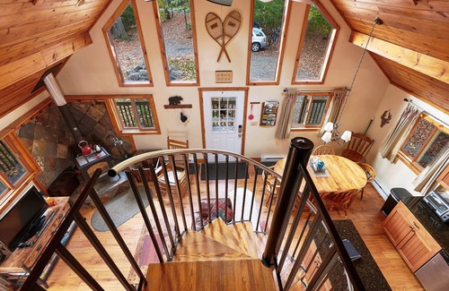 Locust Lake Village Ski Chalet | FALL In Love With the Poconos! Great Location for Hunting, Hiking, and Relaxing