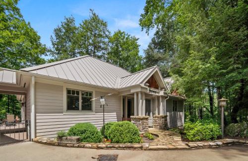 Lake Lure House | Falling Waters at Rumbling Bald