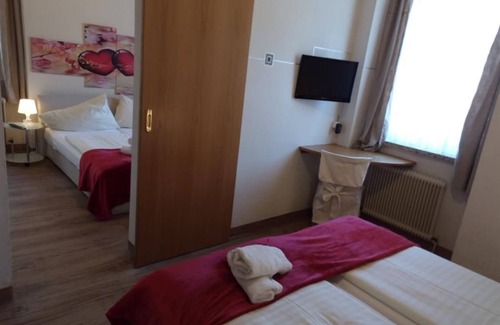 Bad Kleinkirchheim Bed & Breakfast | Familienzimmer Typ C - Hotel Kirchenwirt