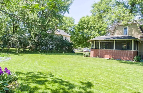 Eau Claire House | Family and Pet Friendly Demmler House