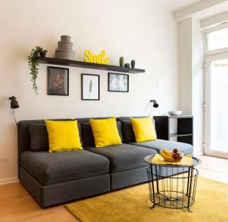 Gleimviertel Apartment | FAMILY at Mauerpark plus SelfCheckIn plus Street Parking
