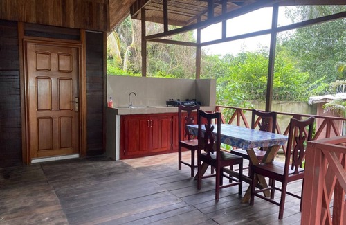 Kribi Ski Chalet | Family Chalet 3BR/6P · Balcony · Beach · B’fast op