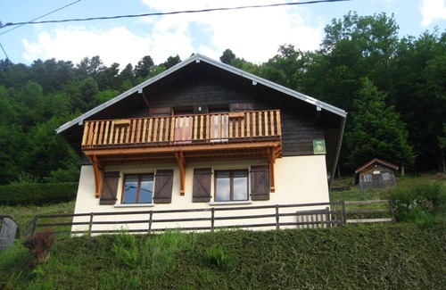 Le Menil Cottage | Family chalet in Vosges Park, WiFi and pets allowed