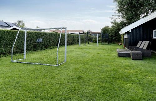 Vejlby Fed House | Family Cottage With Activities For All Ages