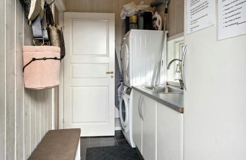 Vejlby Fed House | Family Cottage With Activities For All Ages
