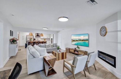 McGregor House | Family Escape in Fort Myers with Pool – Near Downtown and Beaches