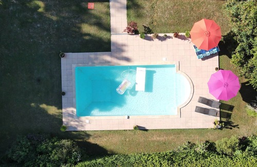 Saint-Sulpice House | Family house for 8 people, swimming pool & jacuzzi