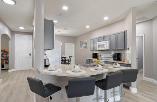 Sunset Ridge Villa | Family-Friendly 5BR Getaway Game Room Fun