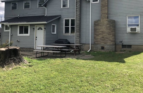 Grand Junction Other | Family friendly country farmhouse on the outskirts of South Haven