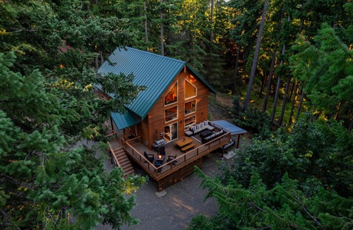 Roslyn Ridge Cabin | Family Friendly, Fun & Relaxing Lake View Cabin