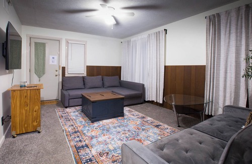 Westland House | Family-Friendly Getaway - 2BR Home Near DTW & Downtown Detroit